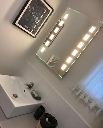 La Jolie Brise En Re Dans Avec Piscine Apartmán La Flotte